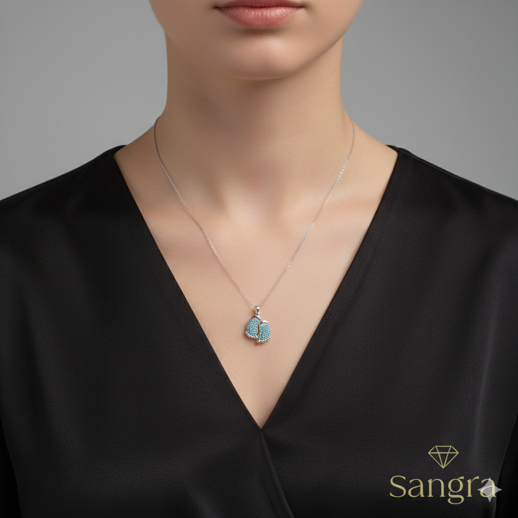 Collana Piedini Acciaio Inossidabile con Pavé di Strass Azzurri – Regalo Nascita e Maternità