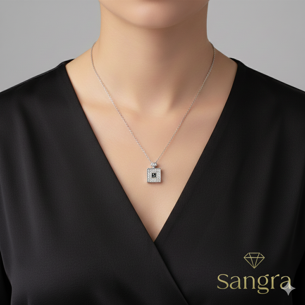 Collana Donna in Acciaio con Pendente "Iconic Bottle" in Pavé di Diamanti e Dettaglio Nero