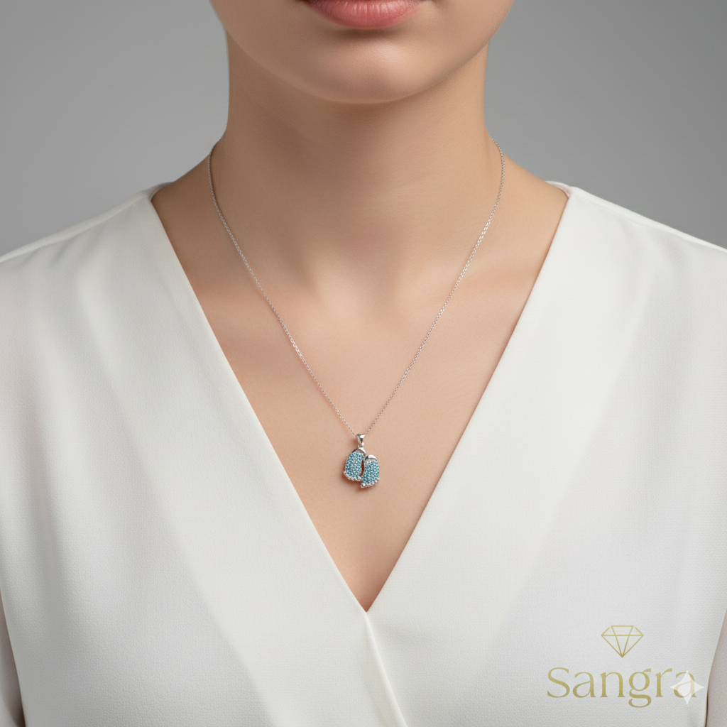 Collana Piedini Acciaio Inossidabile con Pavé di Strass Azzurri – Regalo Nascita e Maternità