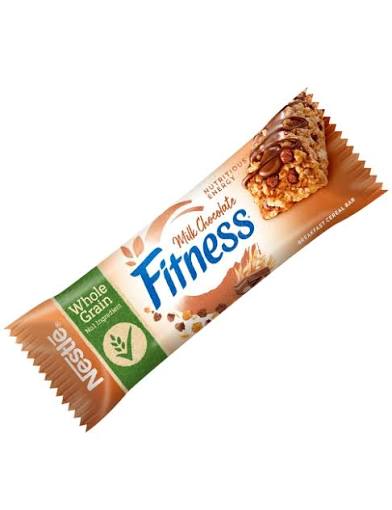 Nestlé Fitness Cioccolato al Latte – Barrette ai Cereali Integrali, Confezione da 24 Pezzi